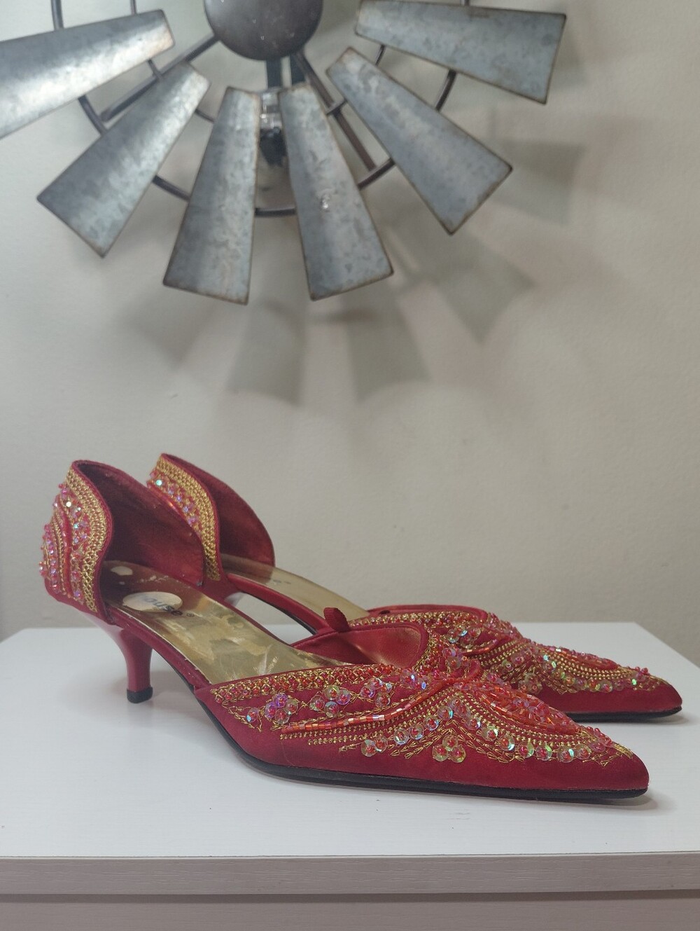 Dollhouse Red Embellished Beaded Pointed-Toe Kitten Heels Size 7